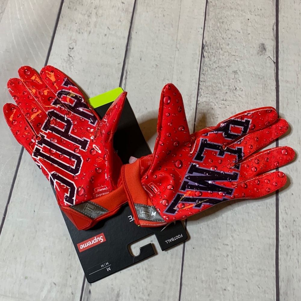 Supreme x Nike Vapor Jet 4.0 Football Gloves